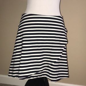 Loft pull-on skirt